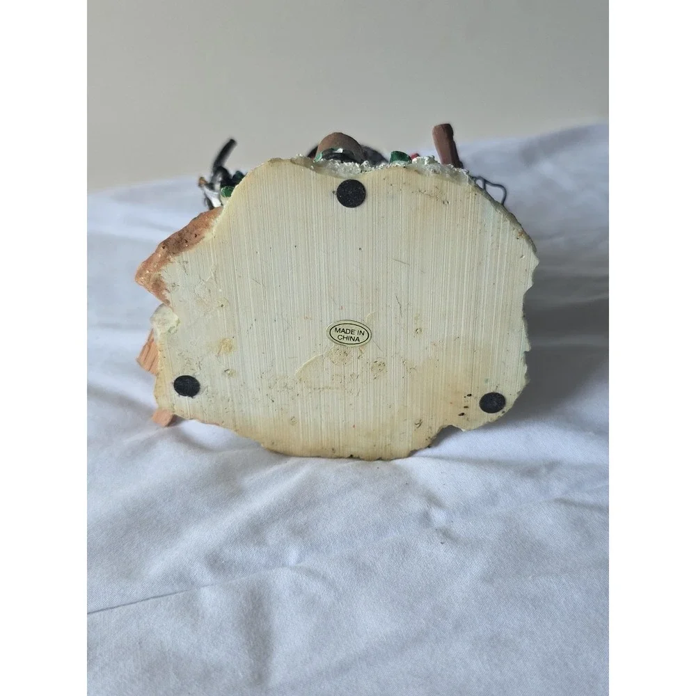 Ceramic Gardener shovel mistletoe wagon‎ xmas figure